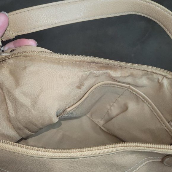 ANA -A New Approach Pebble Handbag Tan Silver Trim - Picture 7 of 8